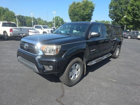 Used 2012 Toyota Tacoma 4x4 Double Cab w/ SR5 Pkg image 4