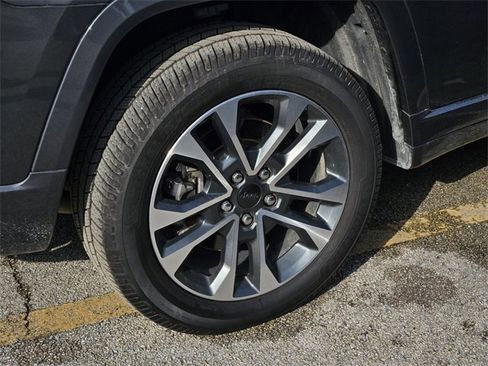 Used 2022 Jeep Grand Cherokee L Overland w/ Luxury Tech Group IV image 7