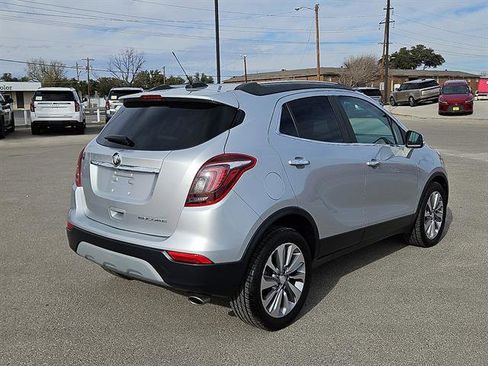 Used 2019 Buick Encore Preferred image 5