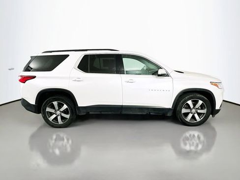 Used 2021 Chevrolet Traverse LT w/ LT Premium Package image 8