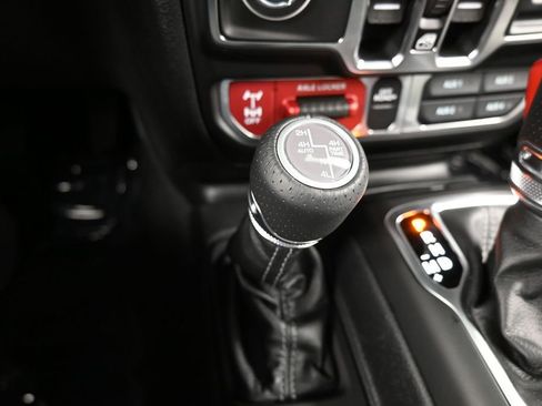 Used 2026 Jeep Gladiator Mojave AWD/4WD image 31