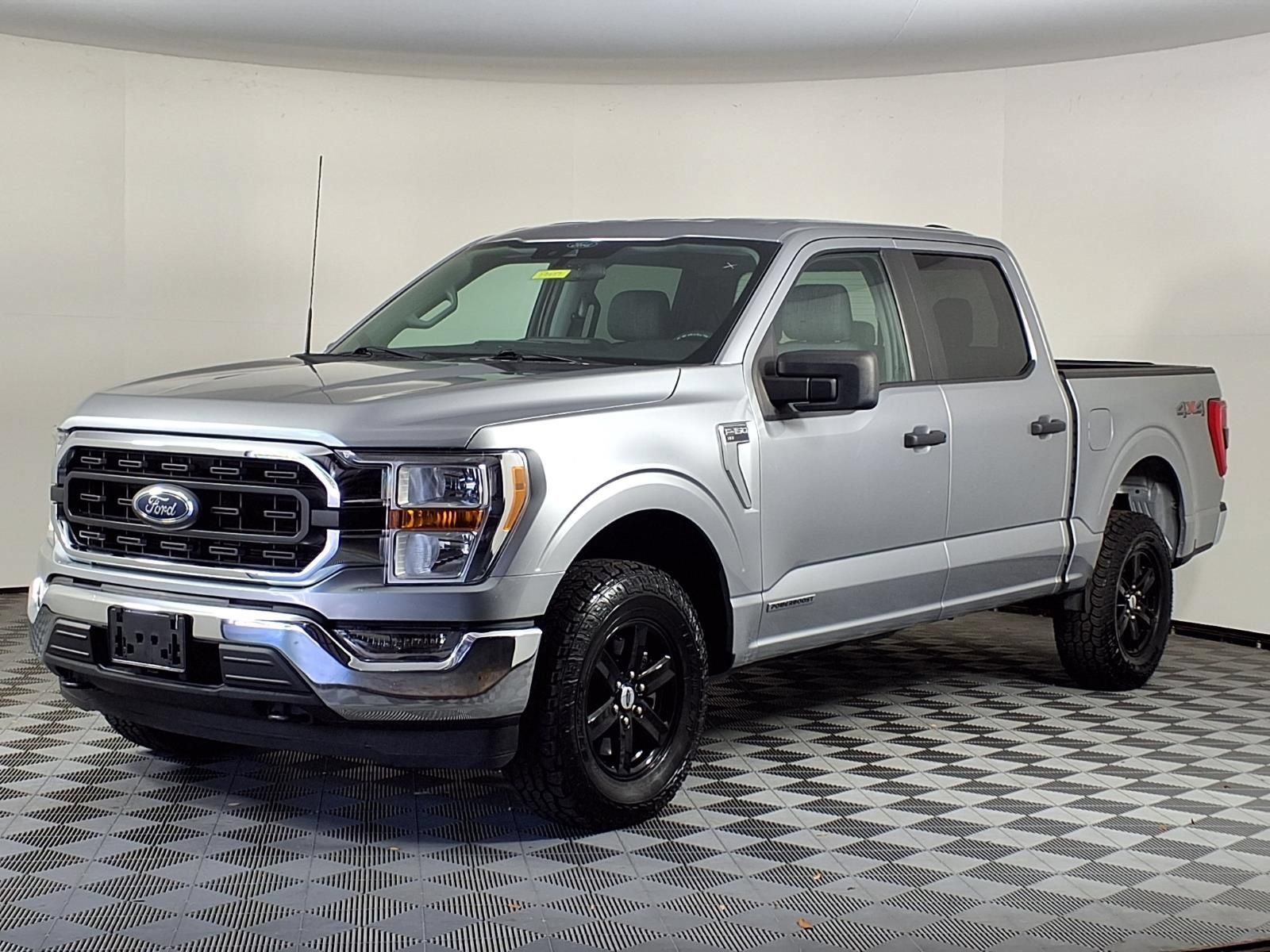 Used 2022 Ford F150 XLT AWD/4WD image 3