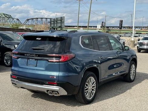 Used 2026 GMC Acadia Denali w/ Super Cruise Package FWD image 5