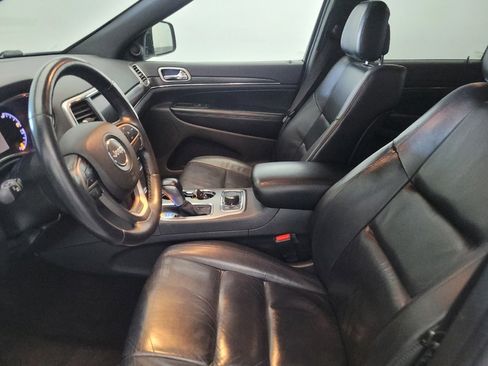 Used 2018 Jeep Grand Cherokee Limited image 17