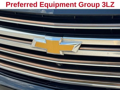 Used 2024 Chevrolet Suburban High Country image 11