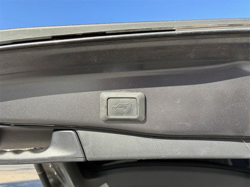 Used 2023 Toyota RAV4 XLE Premium image 29