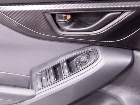 Used 2018 Subaru Crosstrek 2.0i Premium w/ Eyesight System image 21