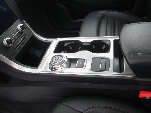 Used 2024 Ford Edge SEL w/ Convenience Package AWD/4WD image 11