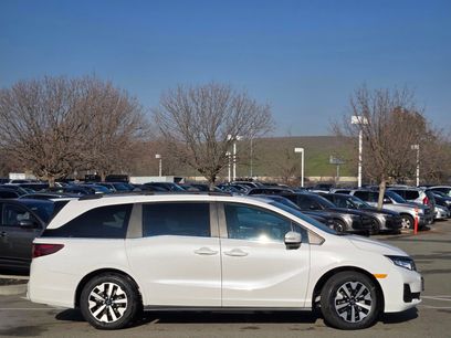 New 2026 Honda Odyssey EX-L