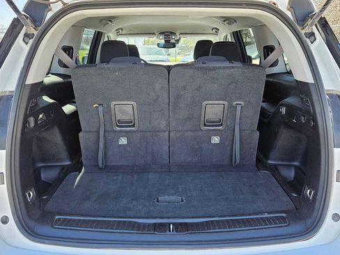 Used 2023 Jeep Grand Cherokee L Laredo image 29