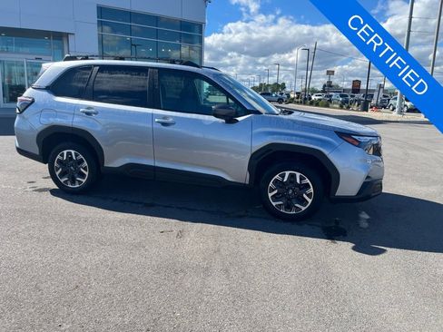 Used 2026 Subaru Forester Premium AWD/4WD image 2