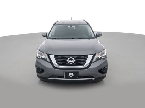 Used 2018 Nissan Pathfinder S image 2