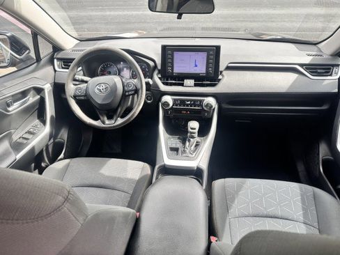 Used 2021 Toyota RAV4 XLE AWD/4WD image 17