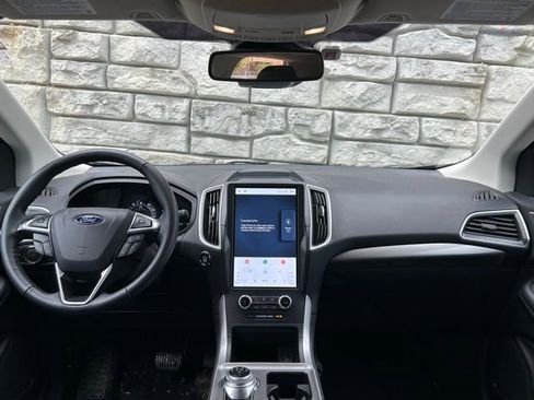 Used 2024 Ford Edge SEL w/ Convenience Package image 10