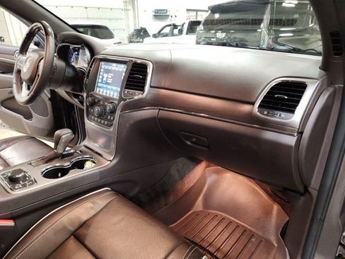 Used 2018 Jeep Grand Cherokee Overland image 36