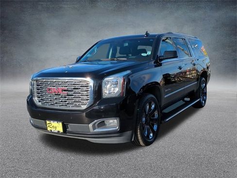 Used 2019 GMC Yukon XL Denali w/ Denali Ultimate Package image 5