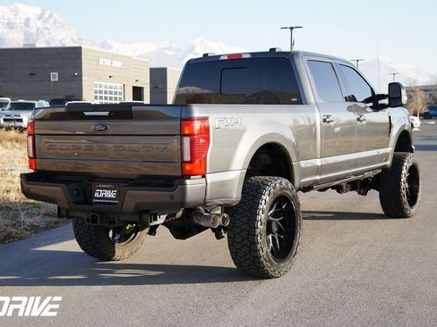 Used 2020 Ford F350 Lariat image 9