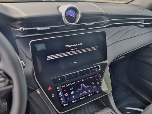 New 2024 Maserati Grecale GT image 25