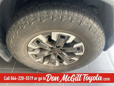 Used 2022 Nissan Frontier Pro-X image 5