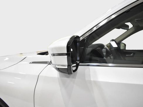 Used 2025 Acura MDX w/ Technology Package image 18