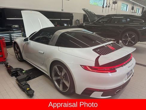 Certified 2022 Porsche 911 Targa 4S AWD/4WD image 7