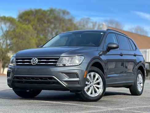 Used 2020 Volkswagen Tiguan S image 1