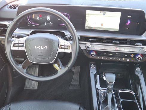 Certified 2025 Kia Telluride S AWD/4WD image 10