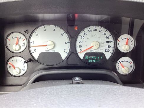 Used 2007 Dodge Ram 1500 Truck SLT image 17