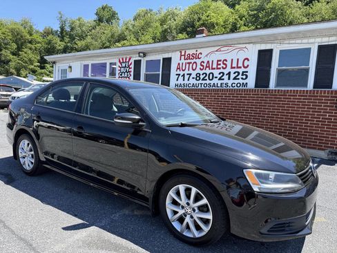 Used 2012 Volkswagen Jetta SE FWD image 3
