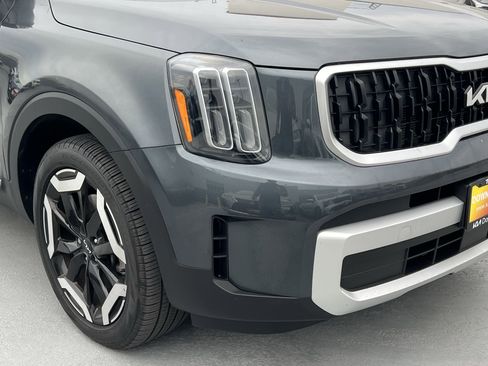 Certified 2024 Kia Telluride EX image 10