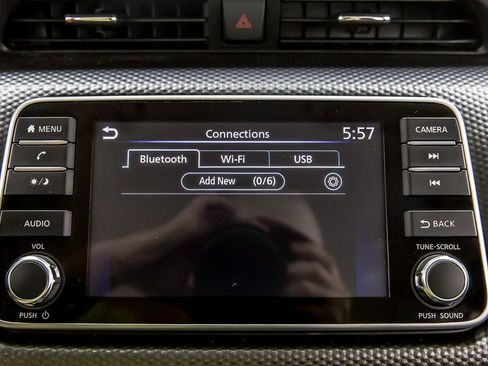 Used 2019 Nissan Kicks SV FWD image 22