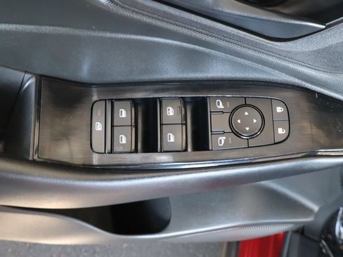 Used 2024 Nissan Rogue S FWD image 19