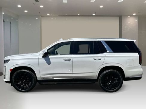 Used 2021 Cadillac Escalade Premium Luxury w/ LPO, Illumination Package AWD/4WD image 2