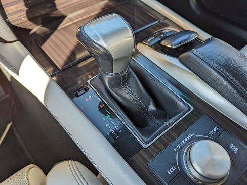Used 2013 Lexus LS 460 AWD w/ Comfort Pkg image 24
