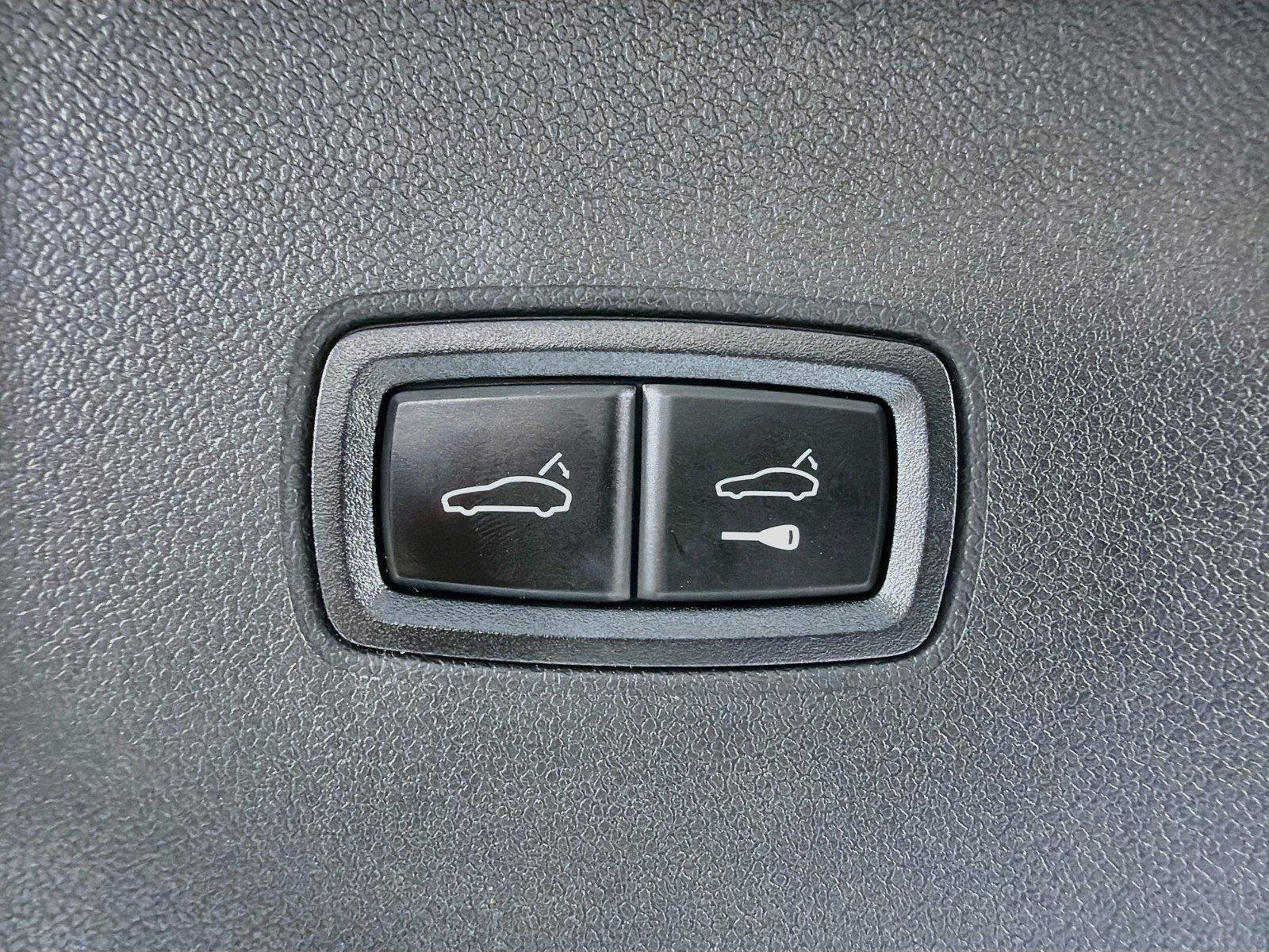Certified 2024 Porsche Cayenne AWD/4WD image 25