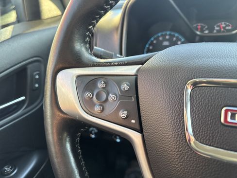Used 2020 GMC Canyon SLT w/ Driver Alert Package image 18