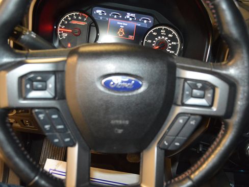 Used 2018 Ford F150 Lariat w/ Equipment Group 502A Luxury image 18