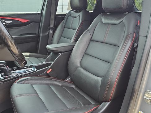 Used 2025 Chevrolet TrailBlazer RS w/ Driver Confidence Package FWD image 19
