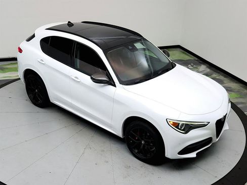 Used 2020 Alfa Romeo Stelvio Sport w/ Quick Order Package 22K Sport image 33