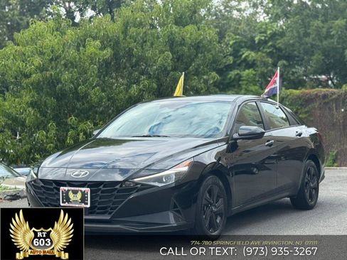 Used 2022 Hyundai Elantra SEL w/ Convenience Package image 1