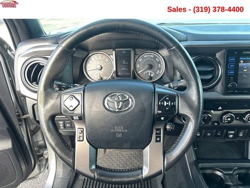 Used 2019 Toyota Tacoma TRD Sport w/ Technology Package AWD/4WD image 14