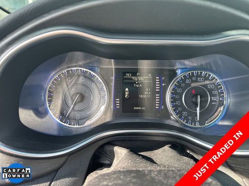 Used 2016 Chrysler 200 Limited w/ Anniversary Edition FWD image 11