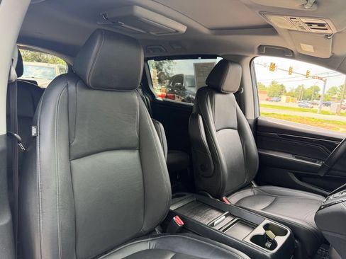 Used 2023 Honda Odyssey Touring image 15