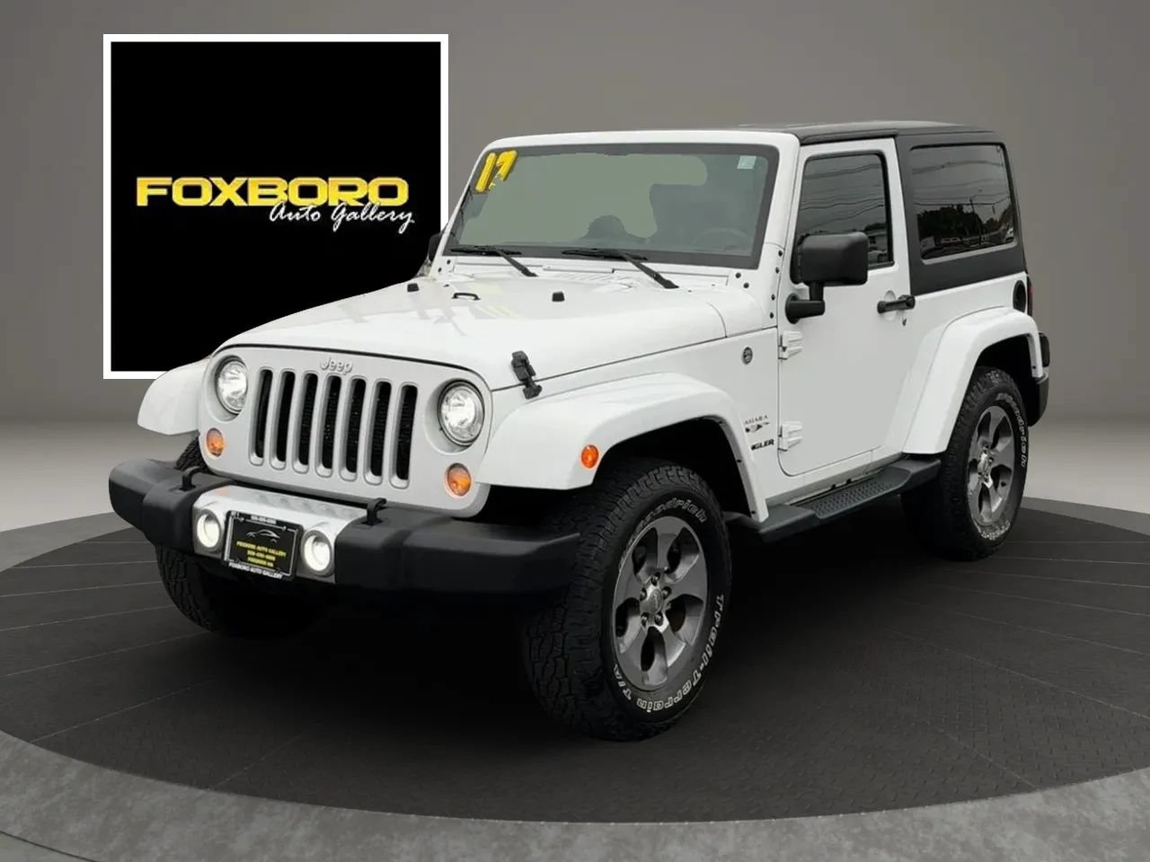 Used 2017 Jeep Wrangler Sahara w/ Connectivity Group AWD/4WD image 1
