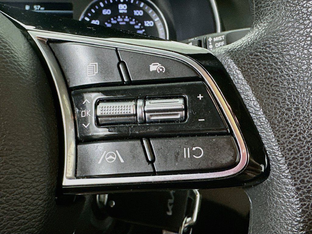 Used 2023 Kia Forte LXS w/ LXS Technology Package FWD image 25
