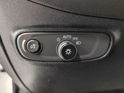 Used 2018 Chevrolet Equinox LT AWD/4WD image 10