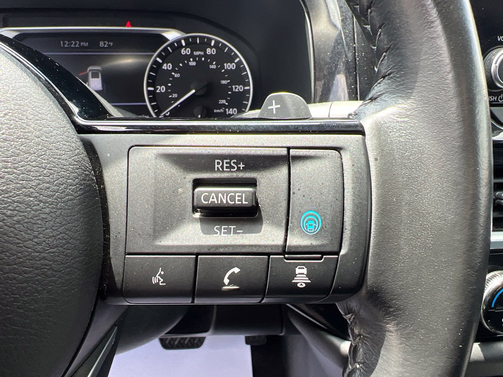 Used 2022 Nissan Pathfinder SV AWD/4WD image 31