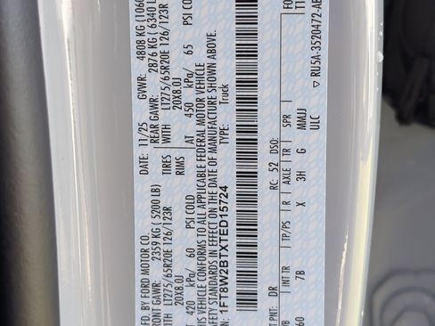 New 2026 Ford F250 Platinum w/ FX4 Off-Road Package image 27