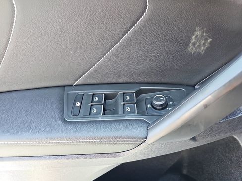 Used 2023 Volkswagen Tiguan SE FWD image 23