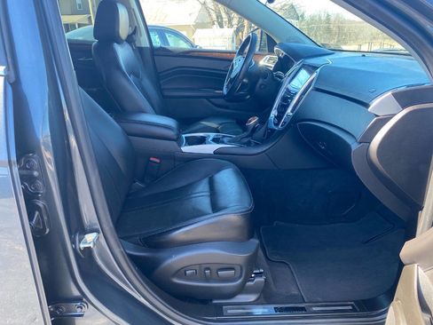 Used 2013 Cadillac SRX Luxury image 9